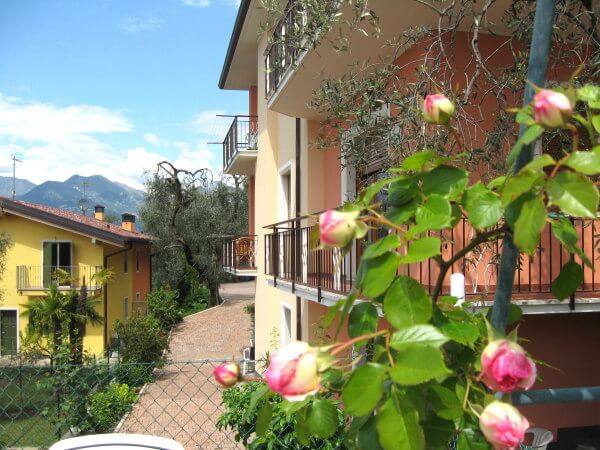 Casa Nina Ferienwohnungen im Sommavilla di Brenzone
